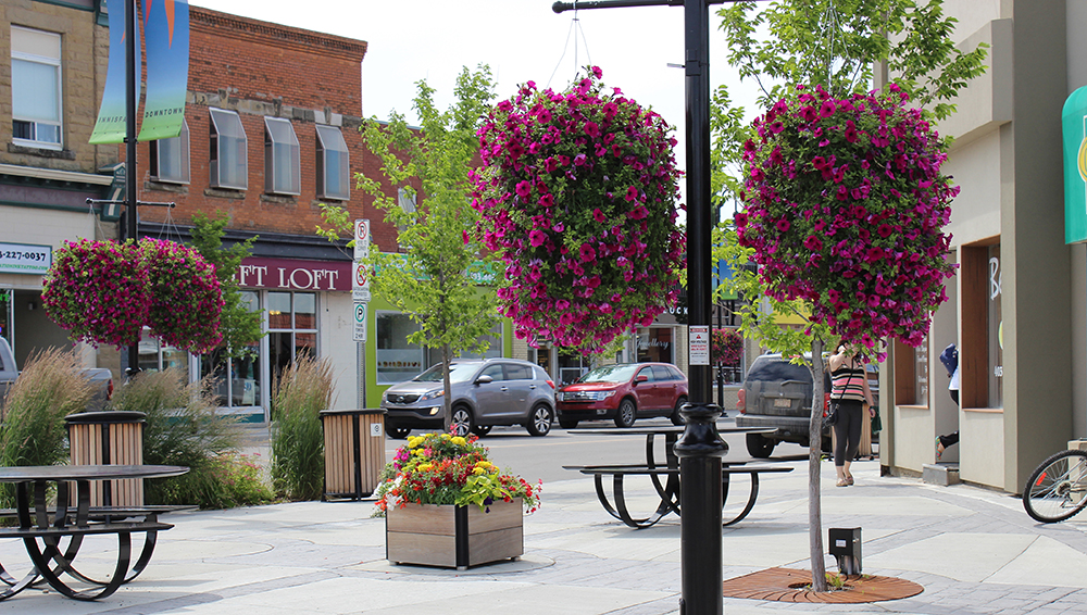 Downtown Innisfail in the summer. 